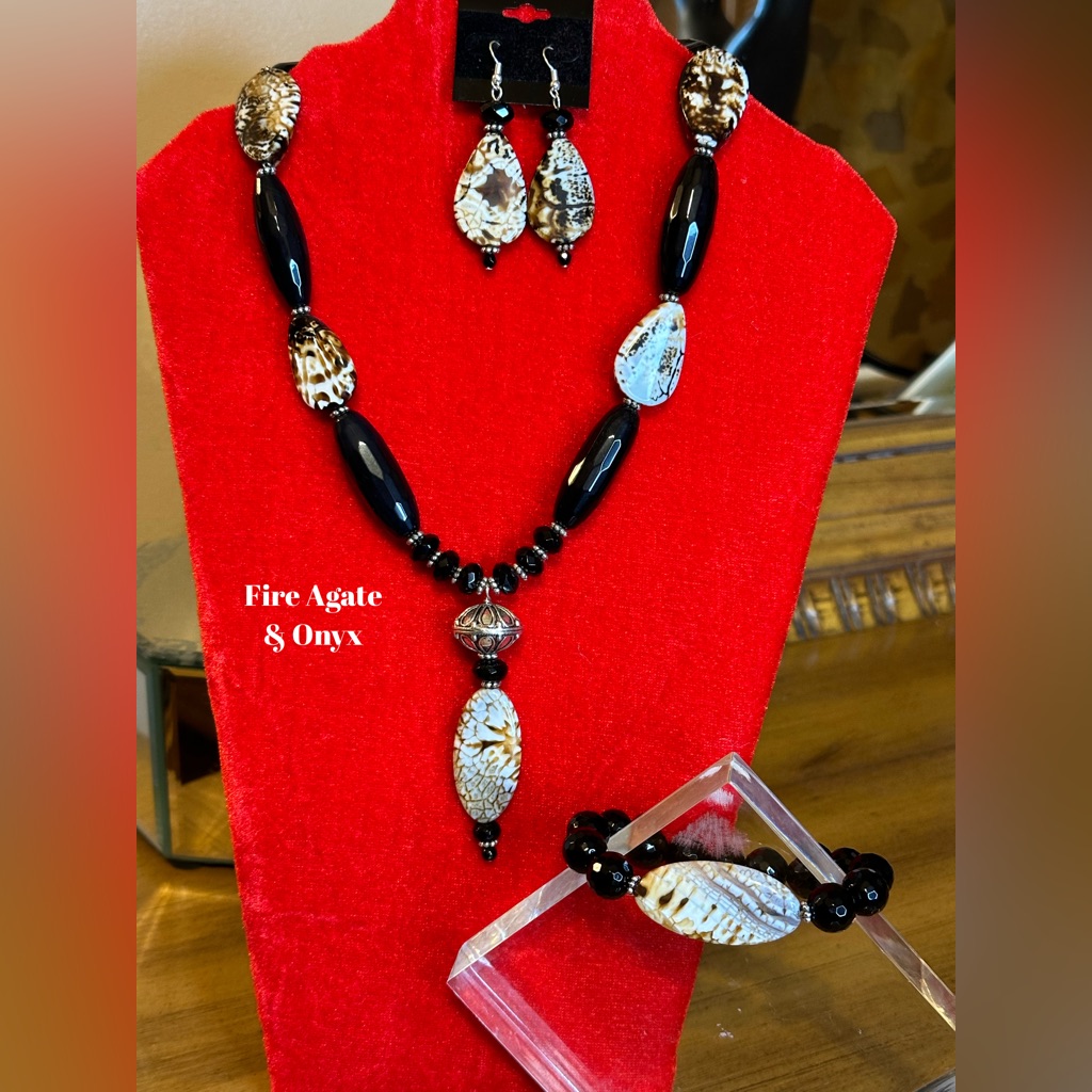 2pc Handcrafted Onyx & Fire Agate Necklace & Earrings Set.